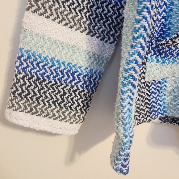 Earth Ragz | Unisex Bohemian Blue & White Burlap Hoodie Shirt (Size Medium) - Picture 5 of 12